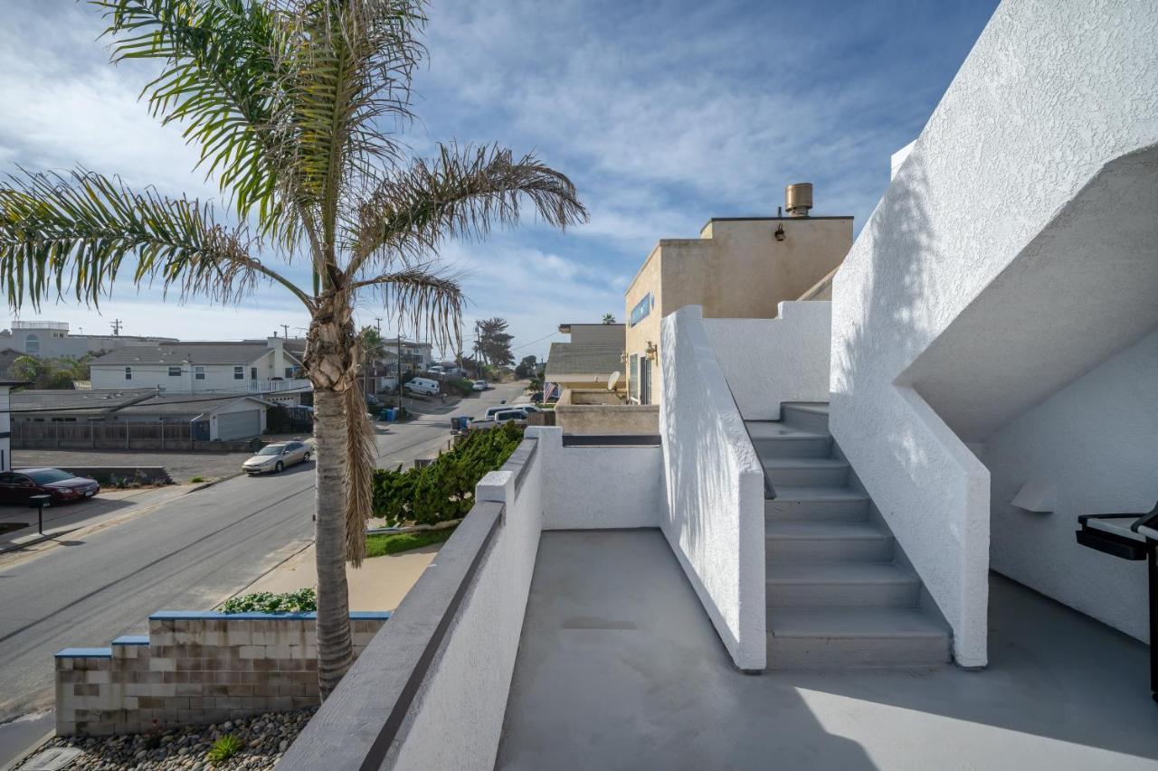Steps To #Pismobeach With Poker, Foosball, Free Ev Charger, And Bikes Ошено Экстерьер фото